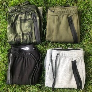 4 Pairs Of Fleece American Eagle Fleece joggers